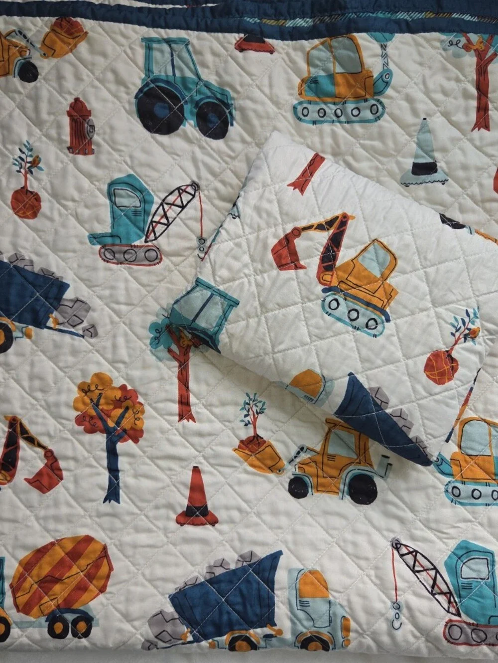 Boys Twin XL Comforter Trucks
